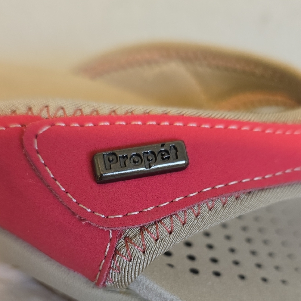 Propet Pink Leather Upper Women's Slip-On Sandals. Size 8 - Picture 11 of 14